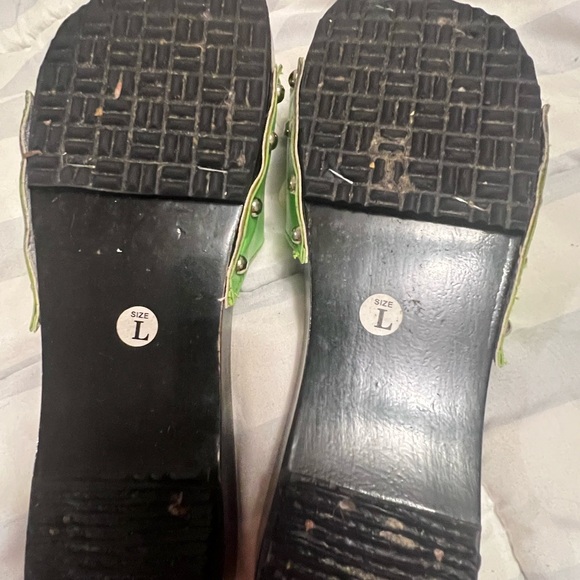 Wood Sandals - Picture 2 of 9